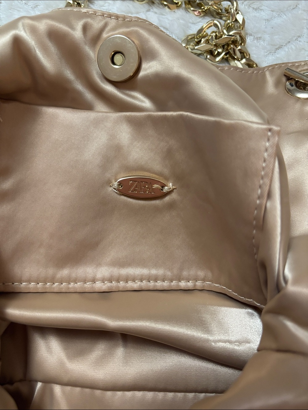 Zara Gold Mesh Shoulder Bag with Chain Strap - Picture 3 of 6